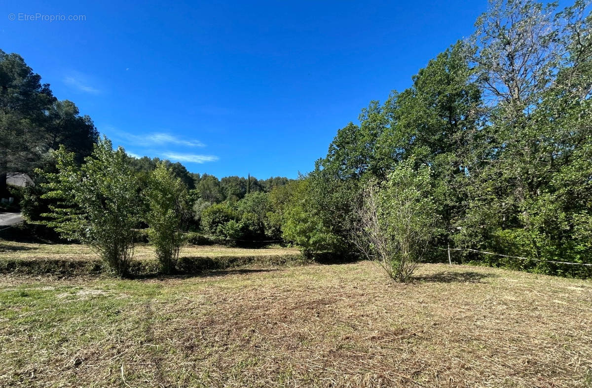 Terrain à DRAGUIGNAN