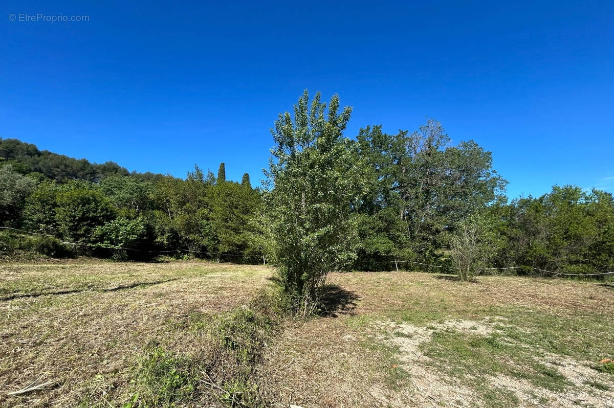 Terrain à DRAGUIGNAN