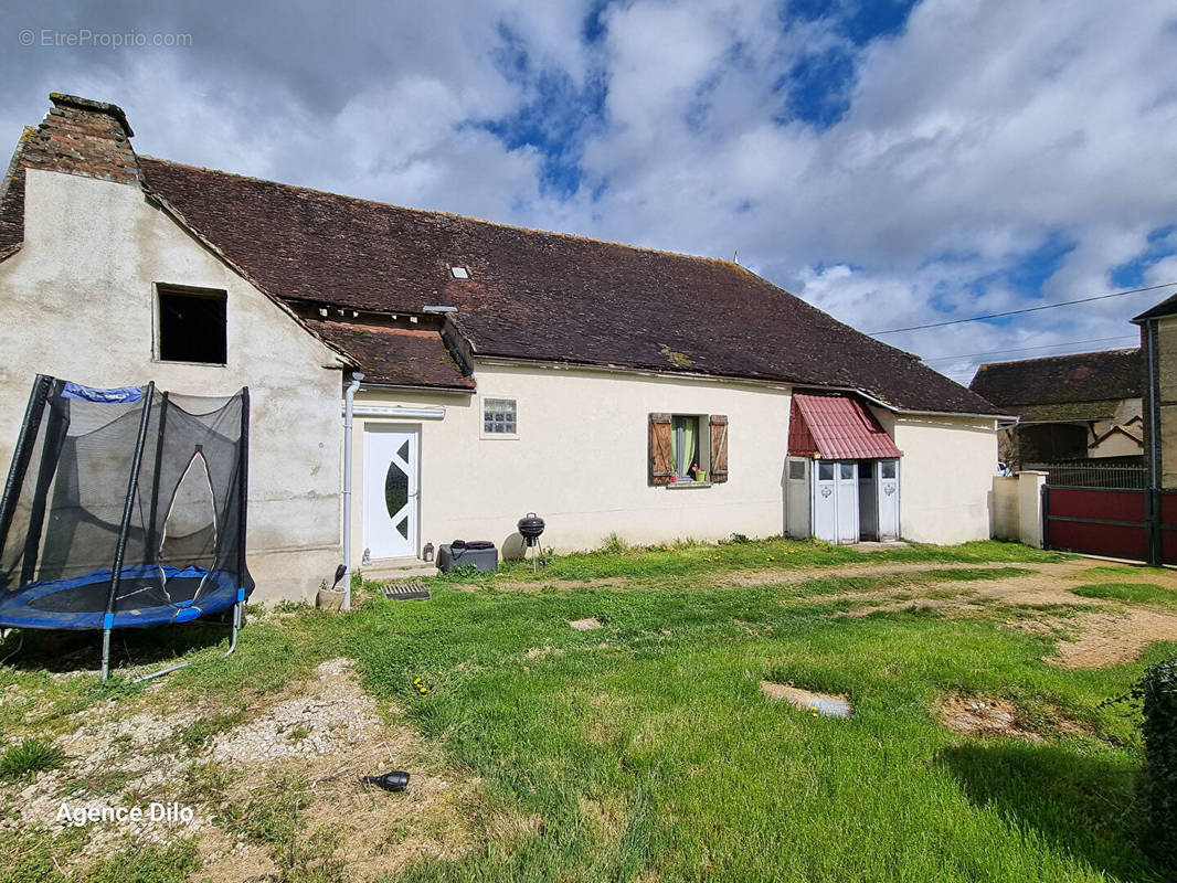 Maison à BUTTEAUX