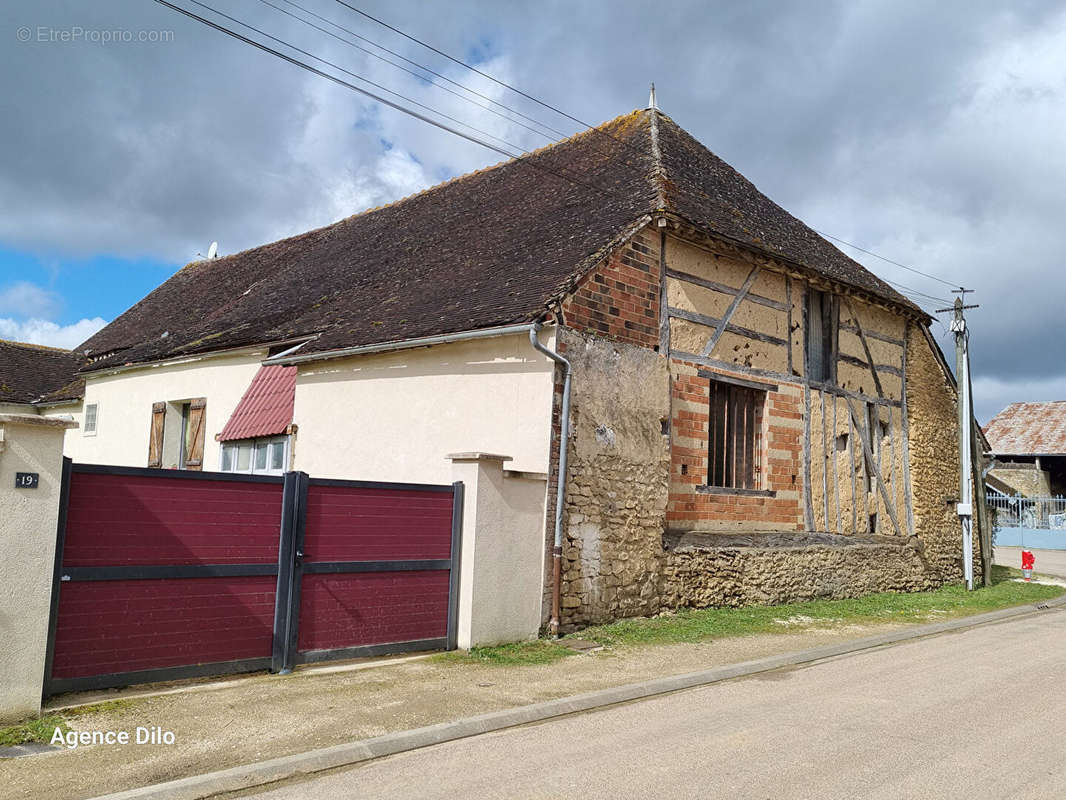 Maison à BUTTEAUX