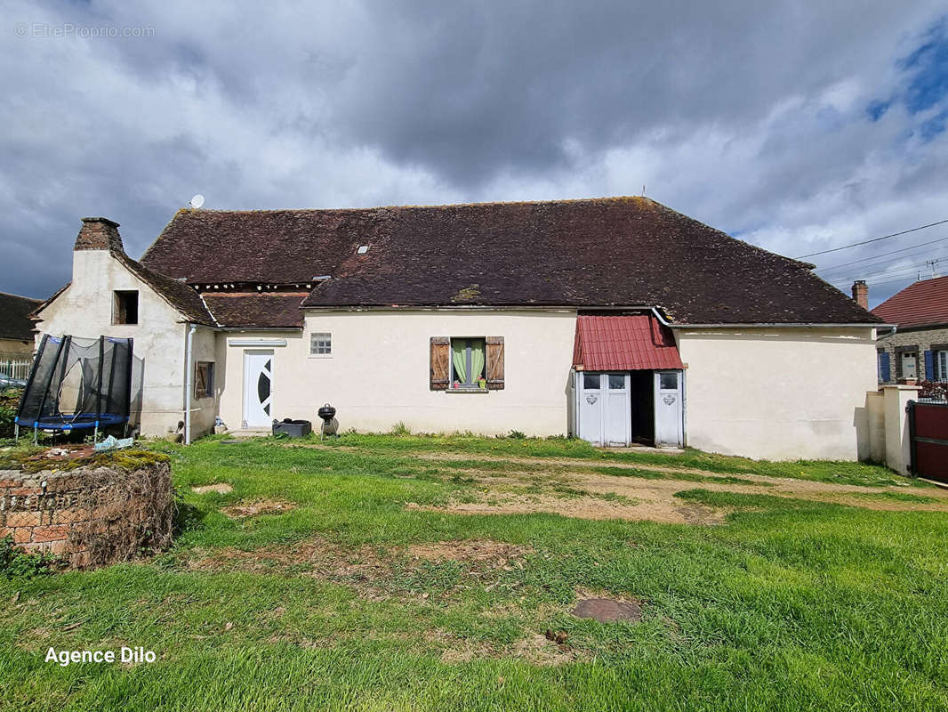 Maison à BUTTEAUX