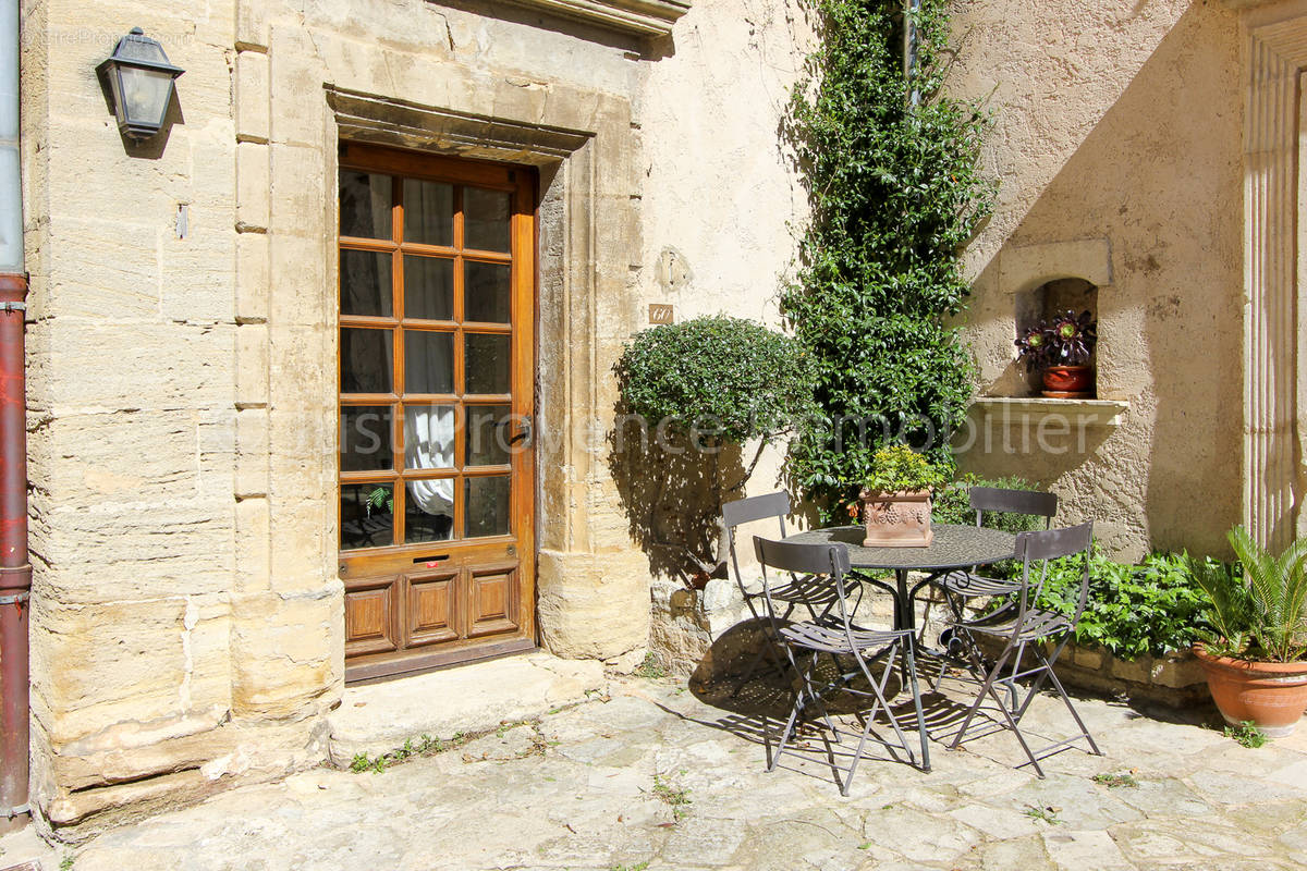 Maison à LE BARROUX