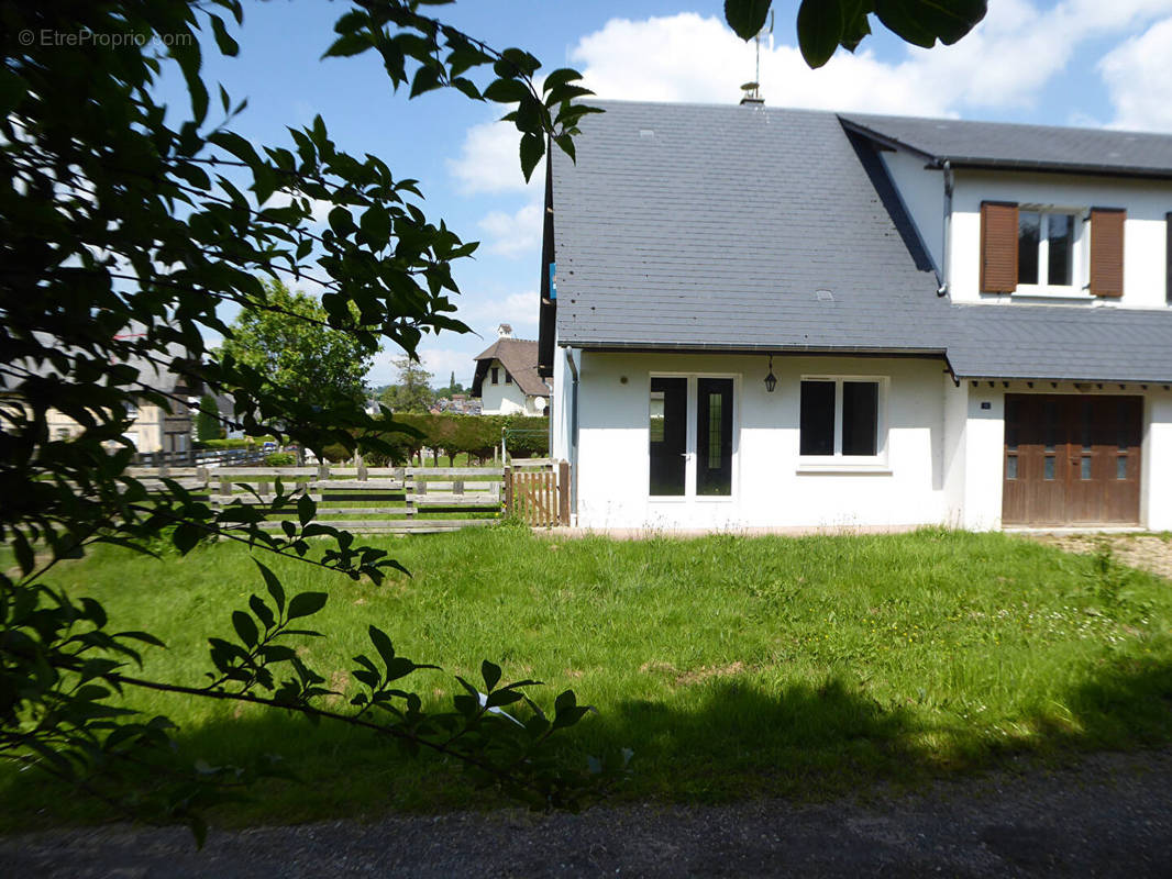 Maison à CORMEILLES