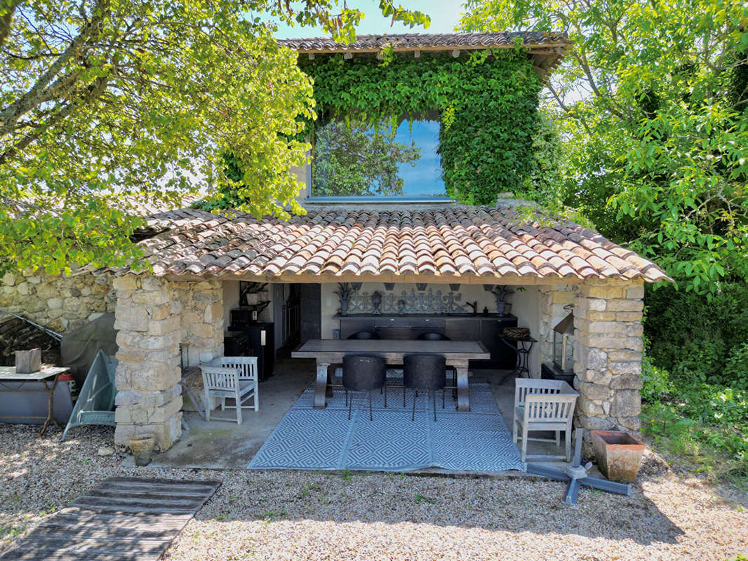 Maison à SAINT-EMILION