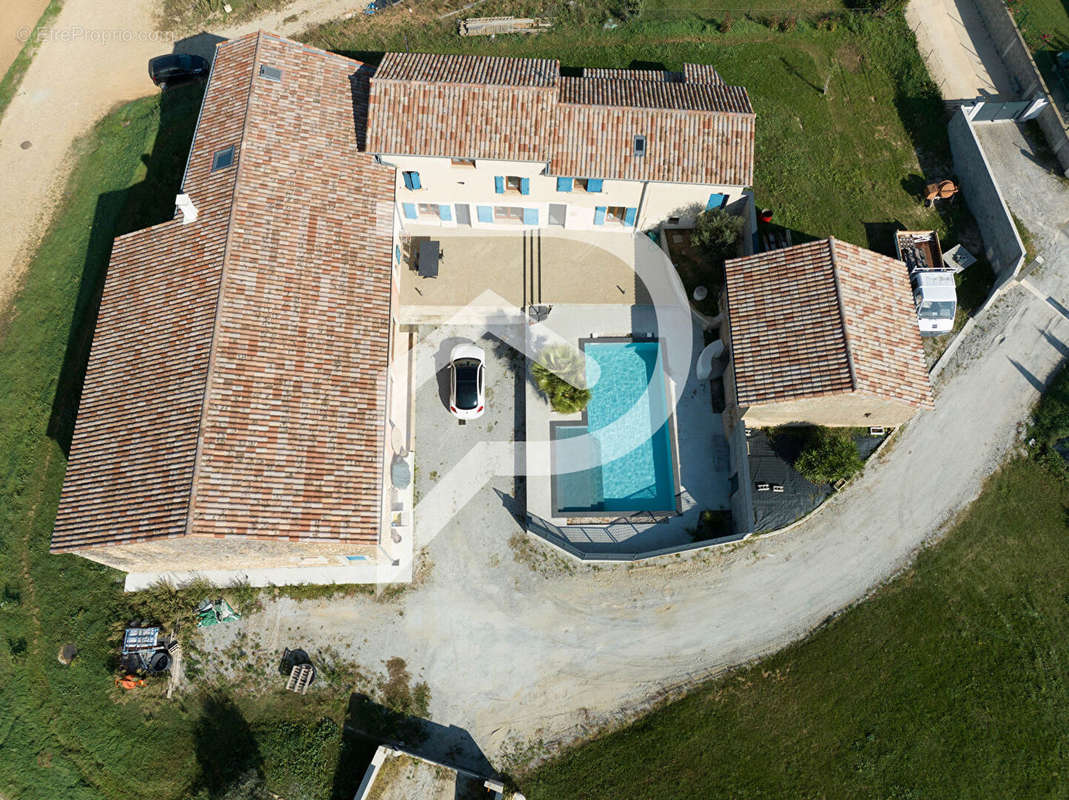 Maison à SAINT-BARDOUX