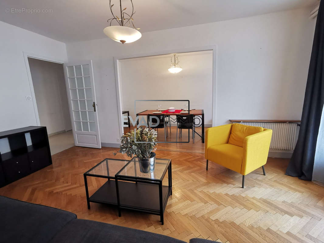 Appartement à SAINT-ETIENNE