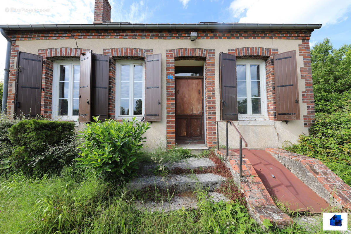 Maison à SAINT-MAURICE-SUR-AVEYRON