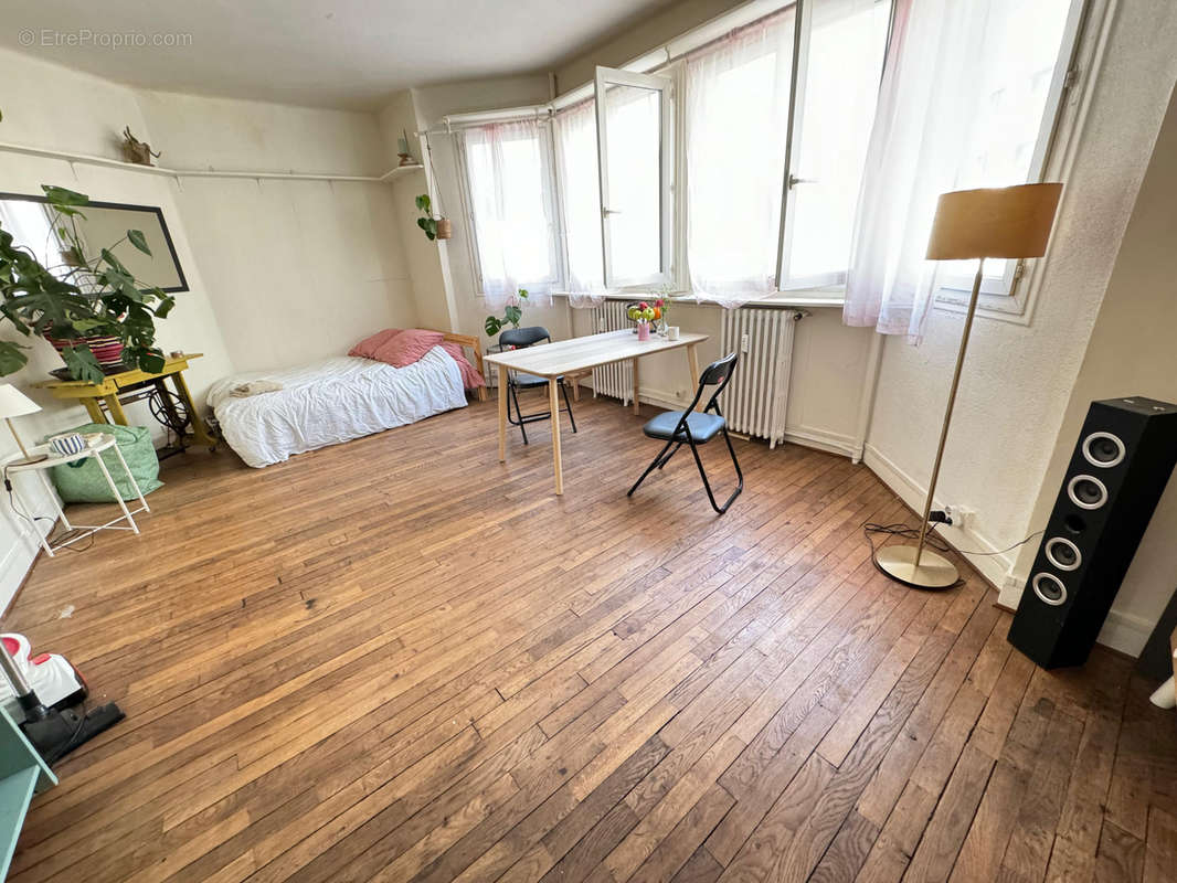 Appartement à PARIS-11E