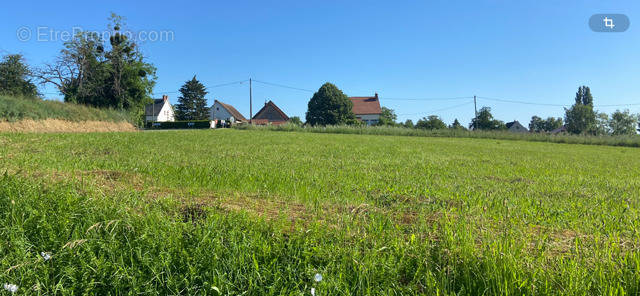 Terrain à SAULCET