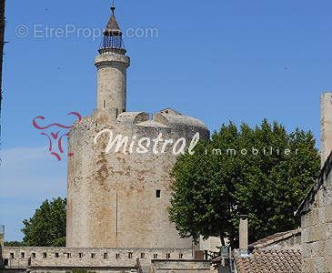 Commerce à AIGUES-MORTES