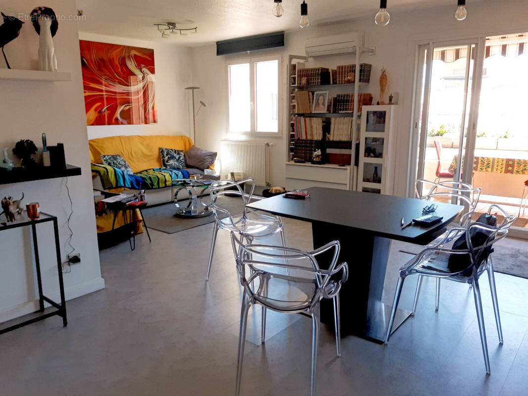 Appartement à HYERES