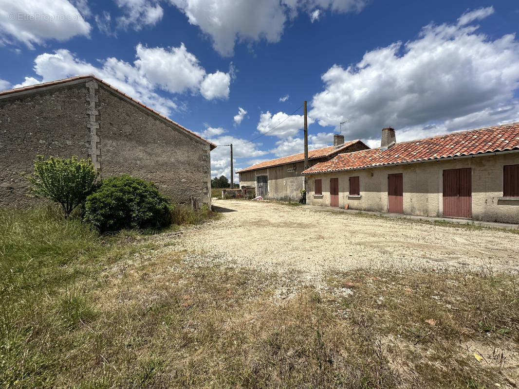 Maison à VANXAINS