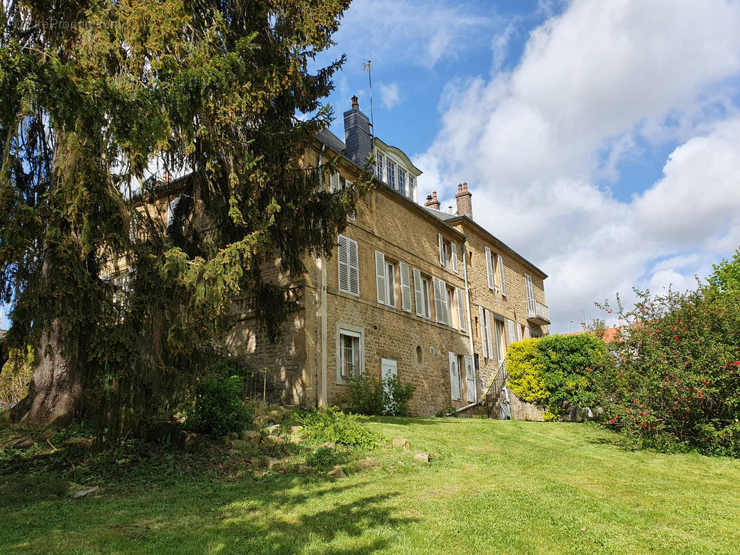 Maison à CHARLEVILLE-MEZIERES