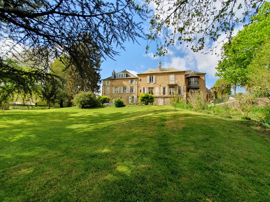 Maison à CHARLEVILLE-MEZIERES