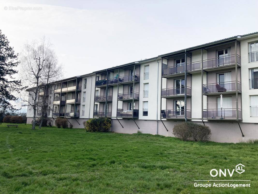 Appartement à SAINT-ETIENNE-DE-SAINT-GEOIRS