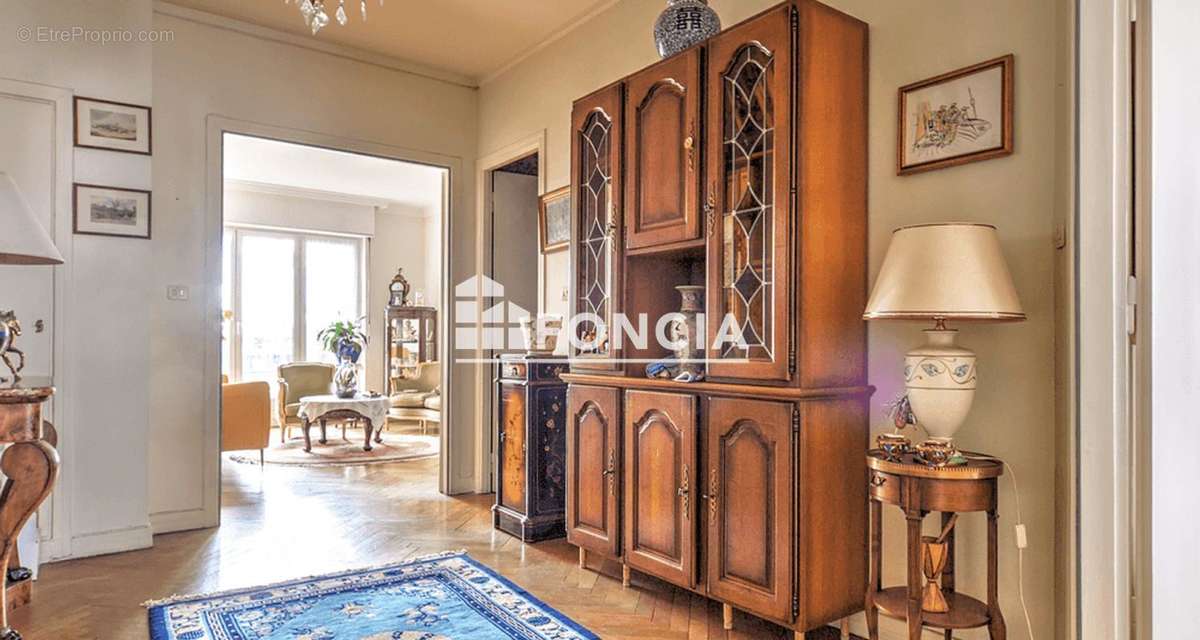 Appartement à VERSAILLES