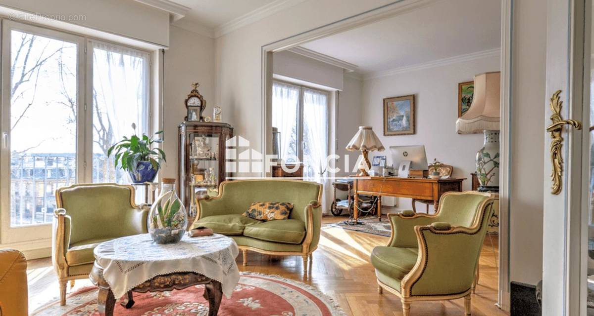 Appartement à VERSAILLES