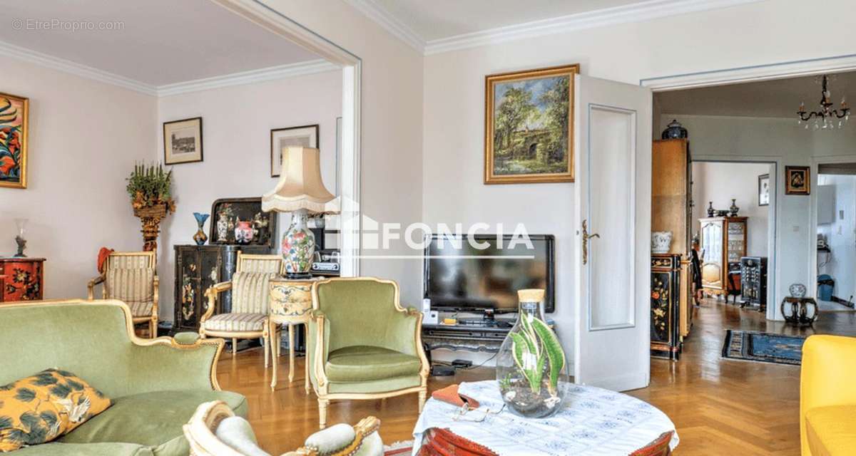 Appartement à VERSAILLES