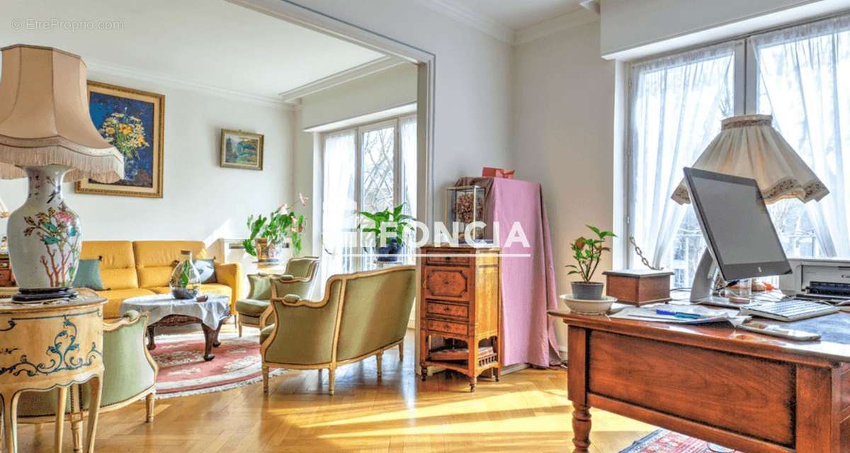 Appartement à VERSAILLES