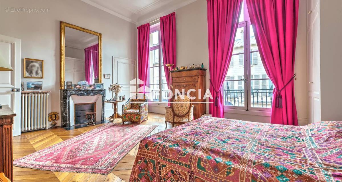 Appartement à VERSAILLES