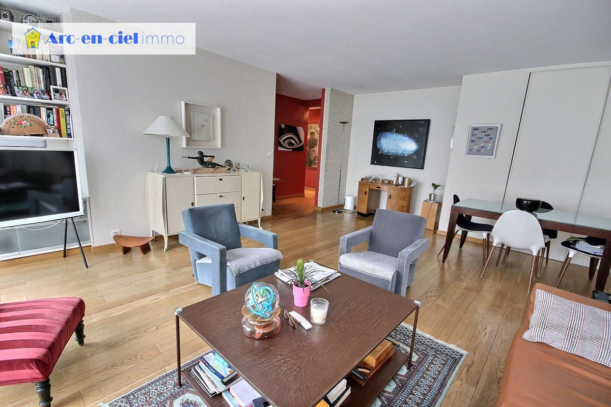 Appartement à PARIS-11E