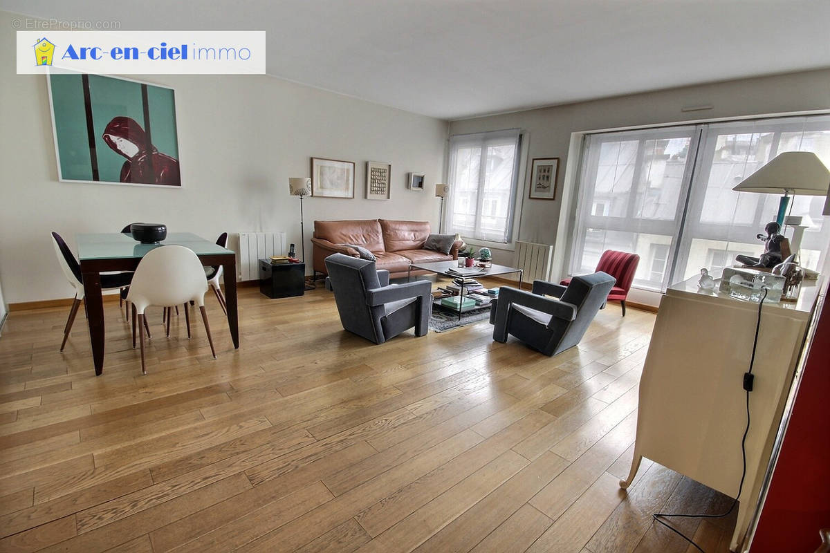 Appartement à PARIS-11E