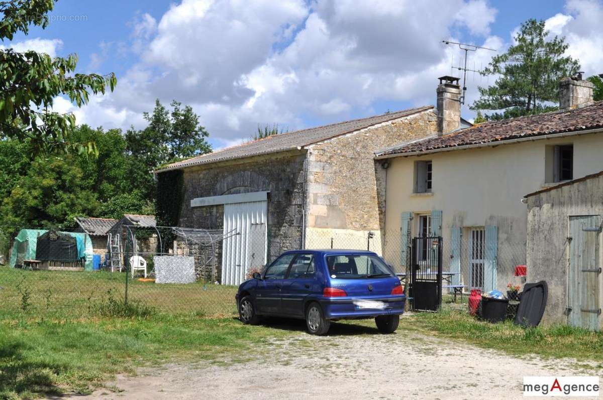 Maison à VILLARS-EN-PONS