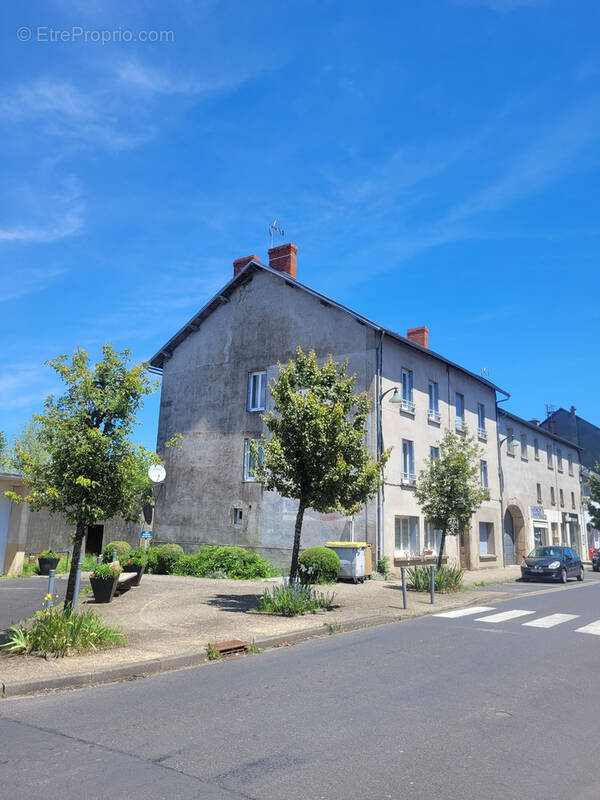 Appartement à BOURG-LASTIC