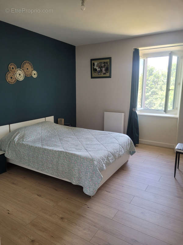 Appartement à BOURG-LASTIC