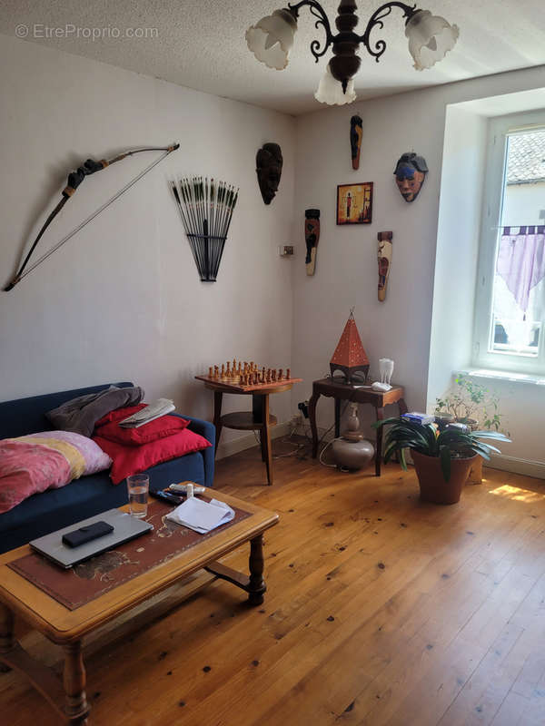 Appartement à BOURG-LASTIC