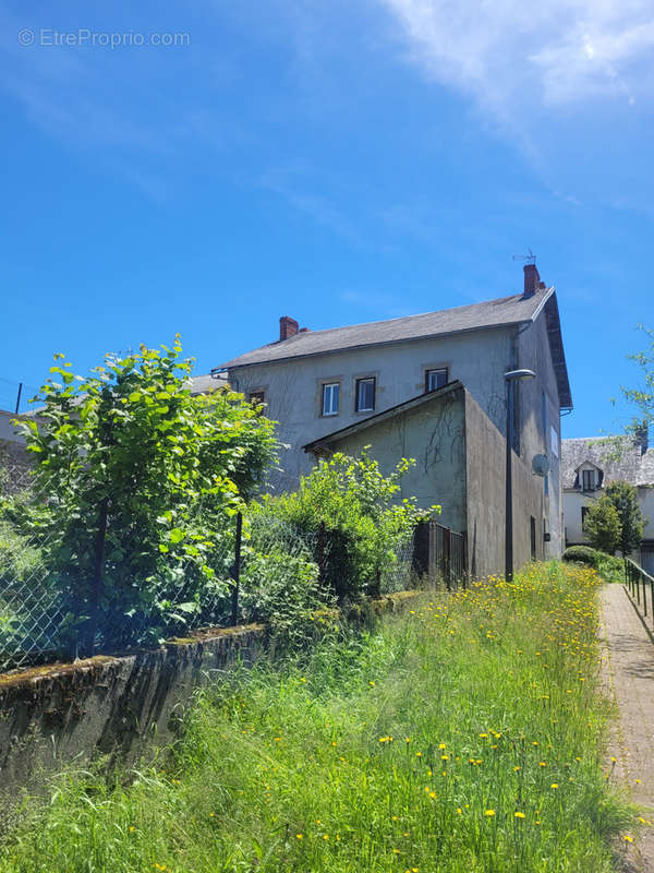 Appartement à BOURG-LASTIC