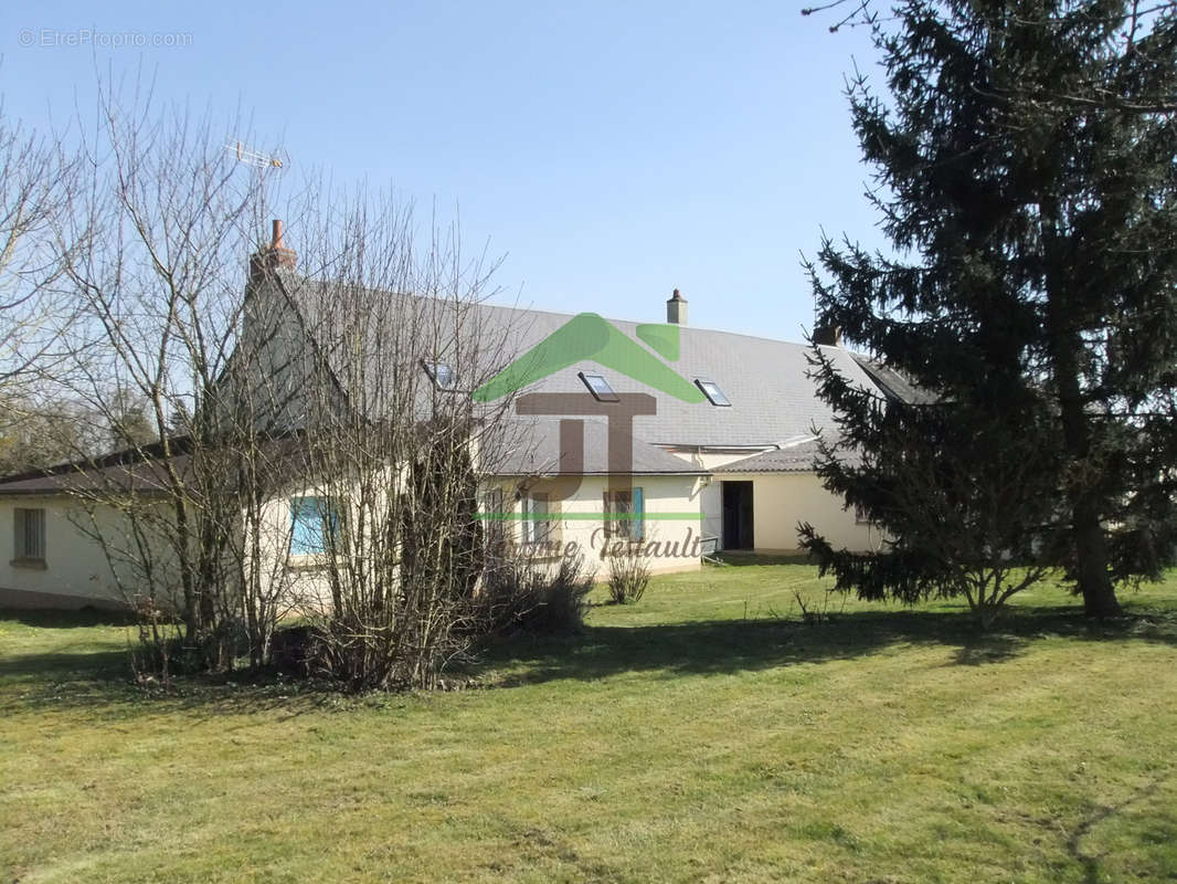 Maison à CLOYES-SUR-LE-LOIR