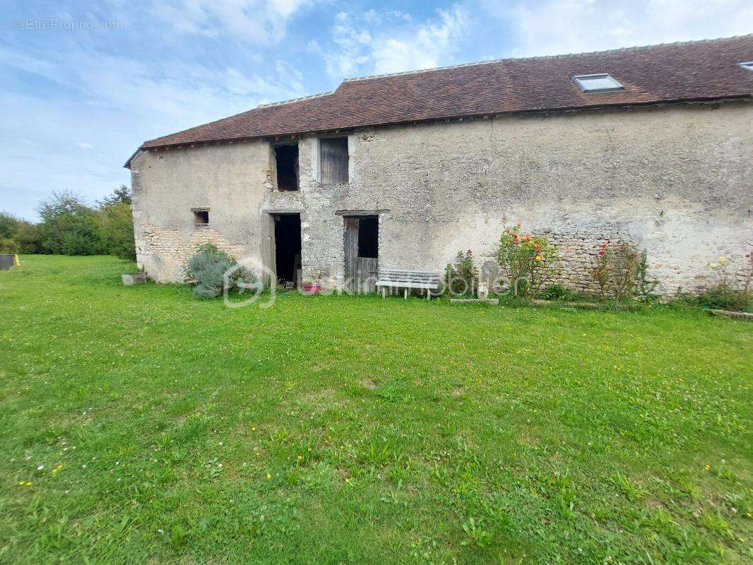 Maison à TREILLES-EN-GATINAIS