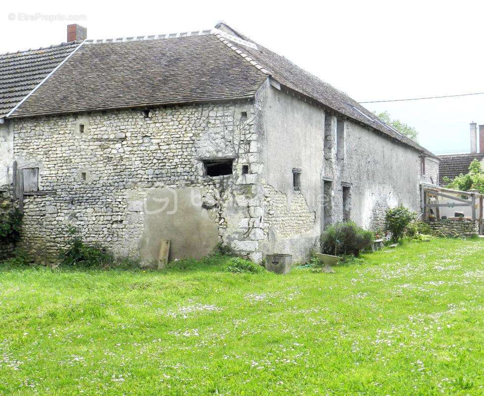 Maison à TREILLES-EN-GATINAIS