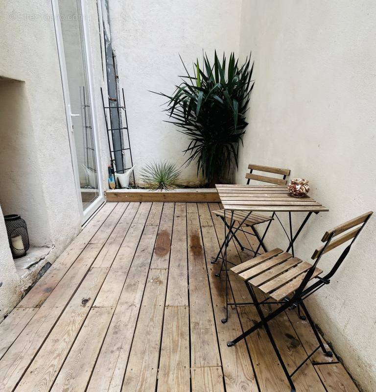 Appartement à MARSEILLE-1E