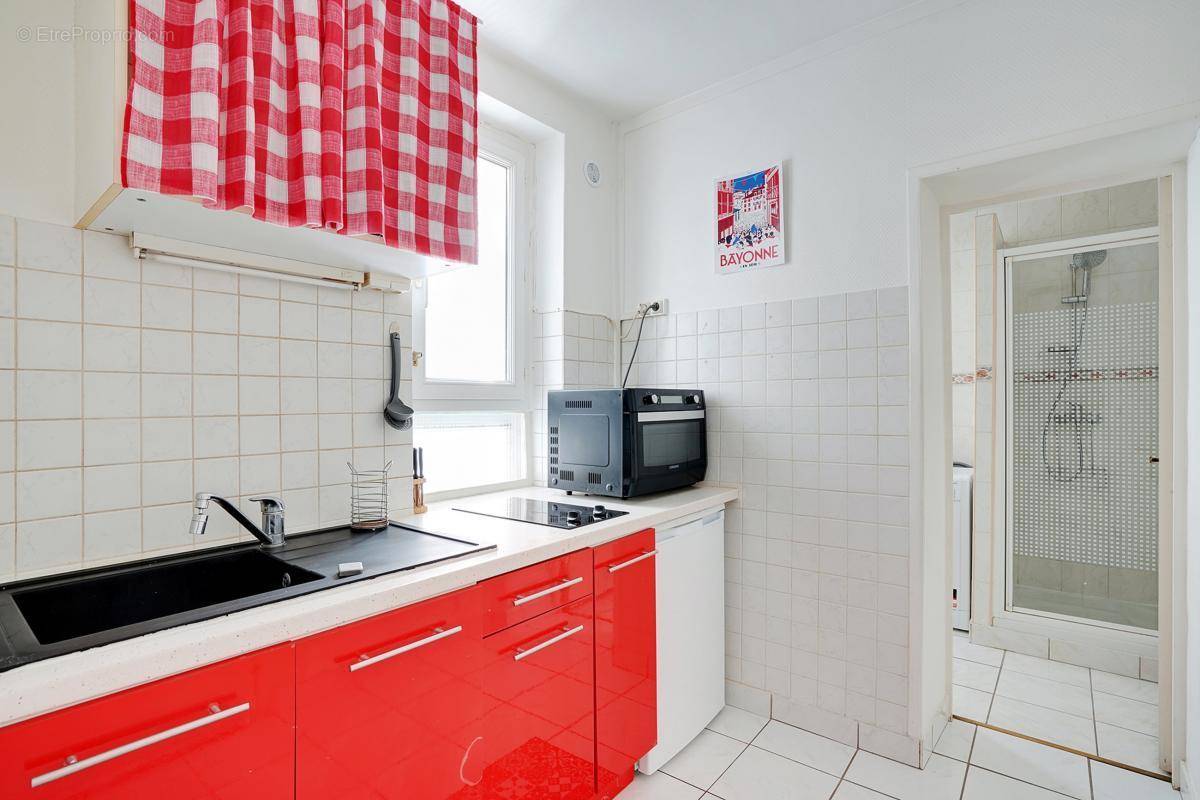 Appartement à PARIS-7E