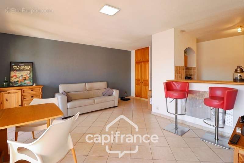 Appartement à CARQUEIRANNE