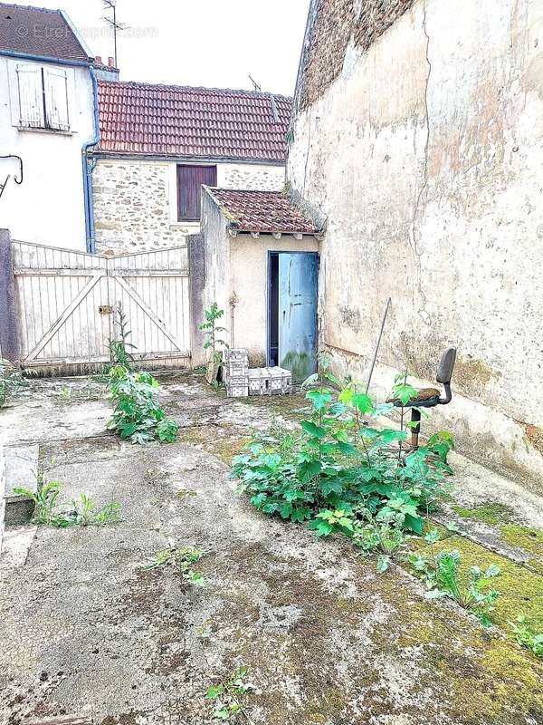 Appartement à CHAUMES-EN-BRIE