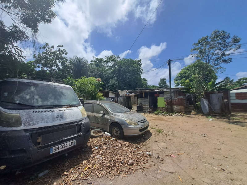 Terrain à CAYENNE