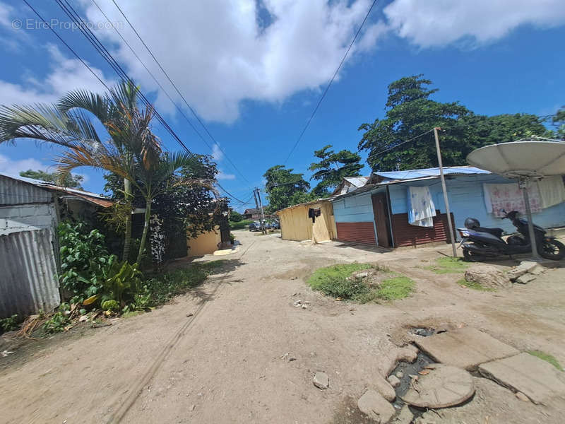 Terrain à CAYENNE