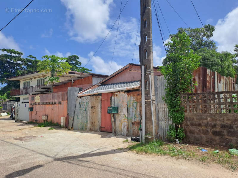 Terrain à CAYENNE