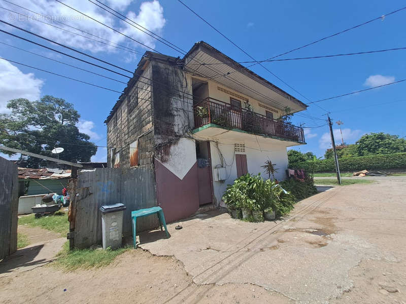 Terrain à CAYENNE