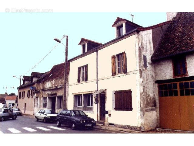 Appartement à SAINT-PIERRE-LE-MOUTIER