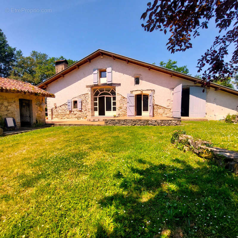 Maison à SAINTE-MARIE-DE-GOSSE