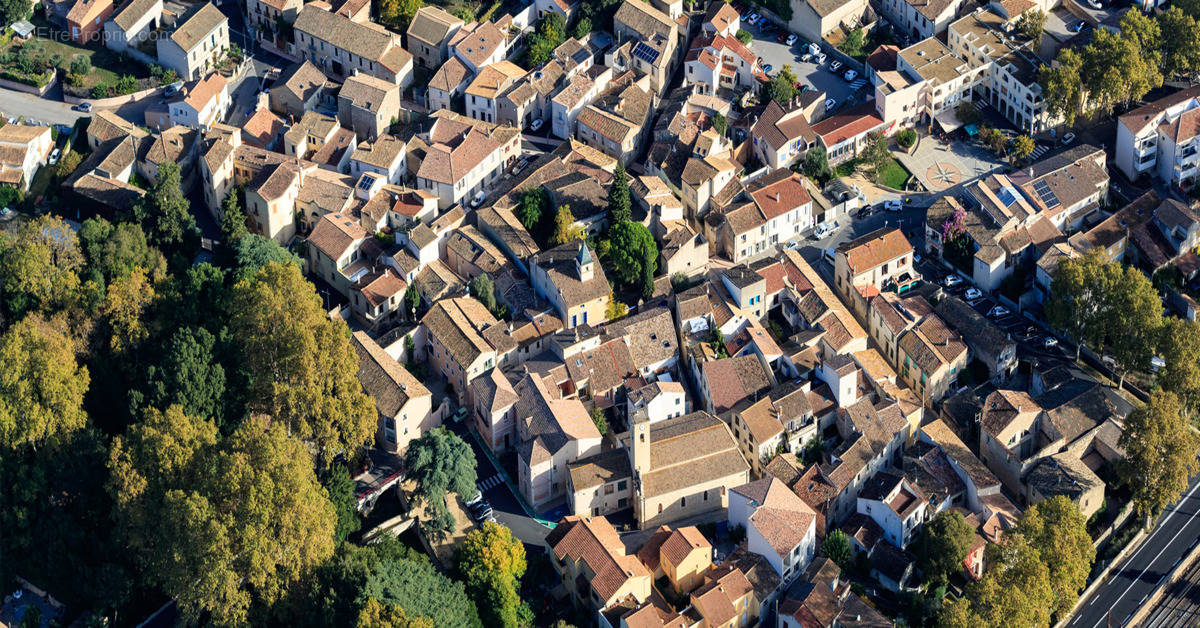 Terrain à SAINT-BRES