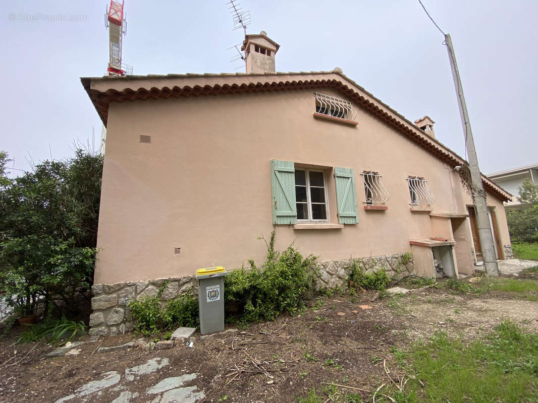 Maison à SIX-FOURS-LES-PLAGES