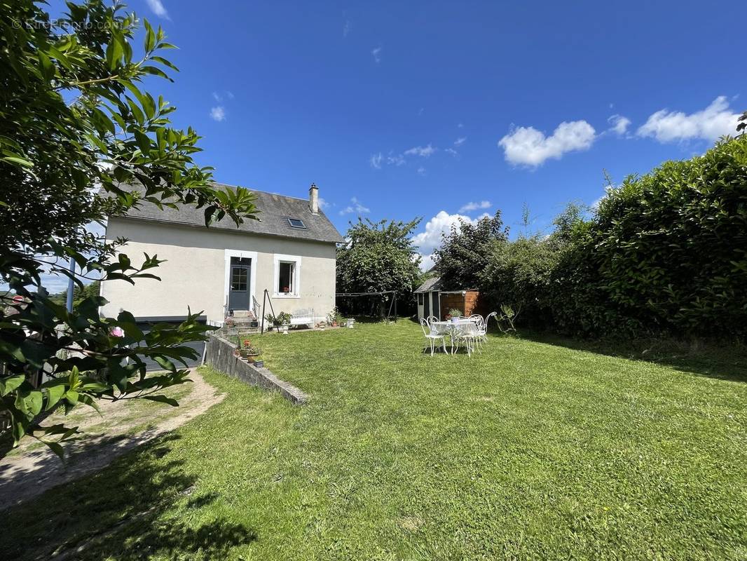 Maison à SAINT-YRIEIX-LA-PERCHE