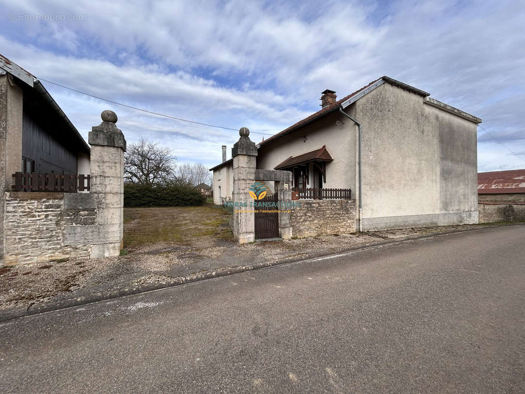 Maison à CHAMPLITTE