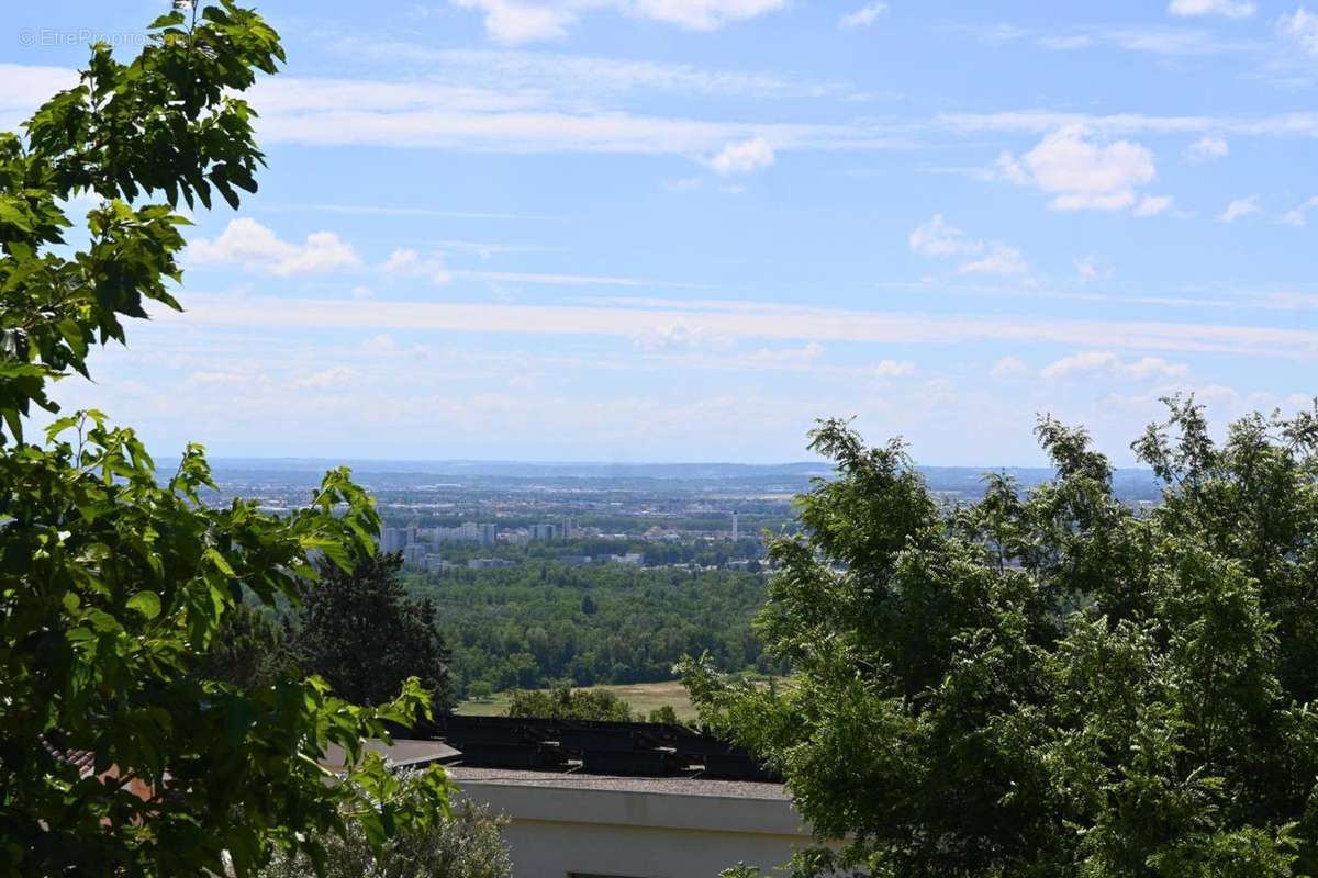 Photo 3 - Appartement à CALUIRE-ET-CUIRE