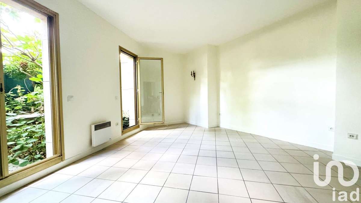 Photo 3 - Appartement à LEVALLOIS-PERRET